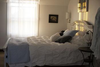 Away In The County Bed And Breakfast Cherry Valley Bagian luar foto